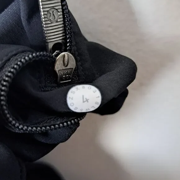 Lululemon pants women's on the move dress pant Black sz 4 travel office active - Picture 5 of 9